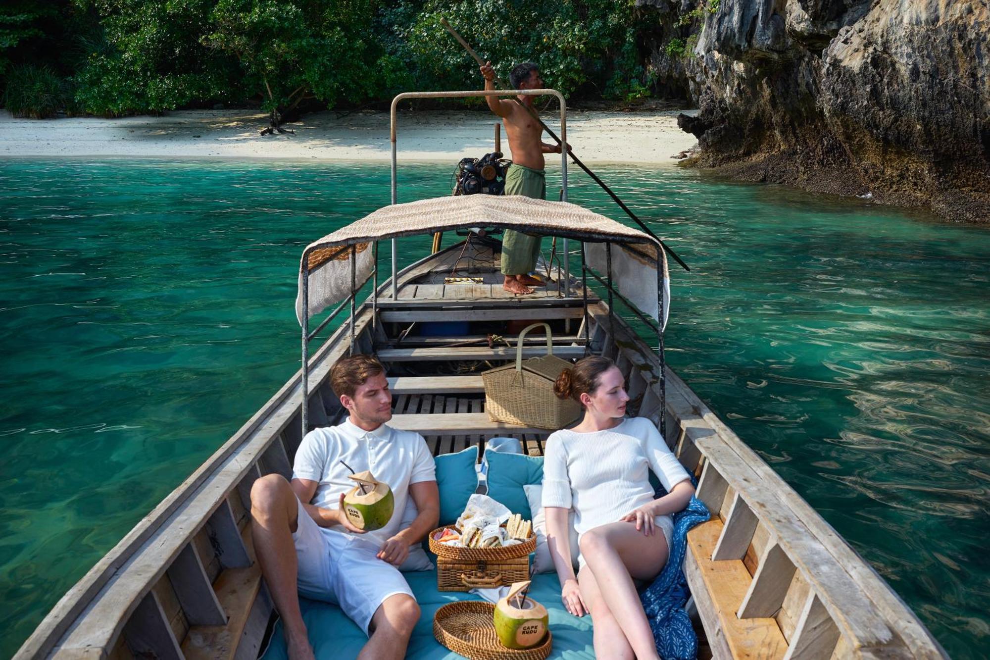 Cape Kudu Hotel, Koh Yao Noi Eksteriør bilde A longtail boat in Thailand