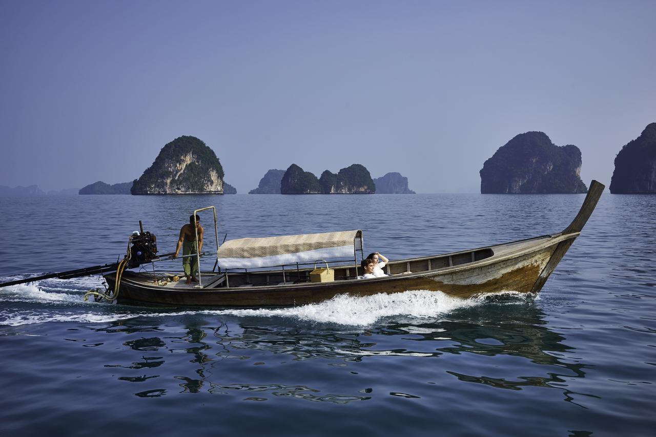 Cape Kudu Hotel, Koh Yao Noi Eksteriør bilde A longtail boat in the Andaman Sea